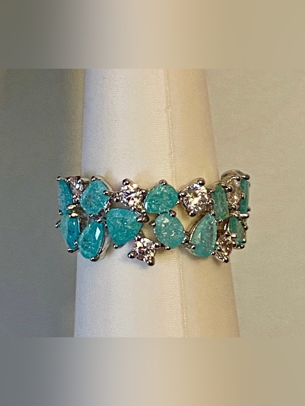 Bomb Party 2026 Ice Crystal Ring